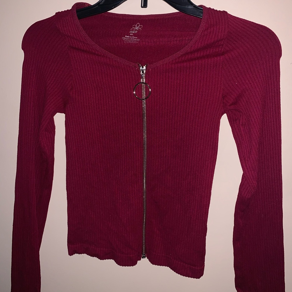 Top with zipper